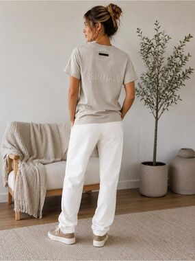 Fear of God Essentials Logo T-Shirt | Light Taupe | XXS (XS women’s)